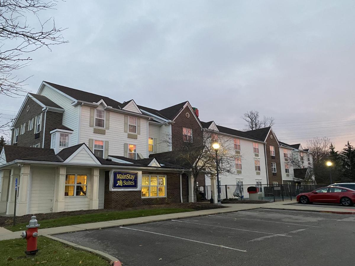 Mainstay Suites Middleburg Heights Cleveland Airport Eksteriør billede