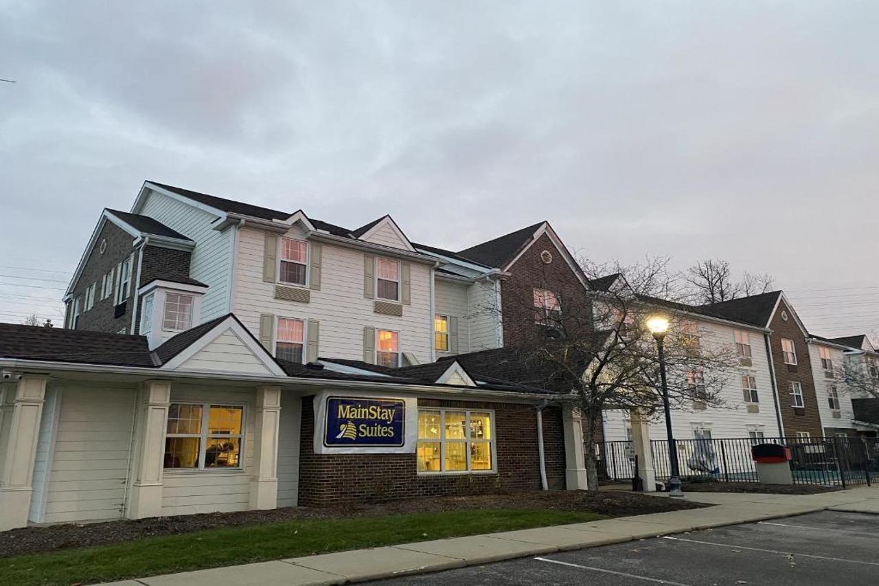 Mainstay Suites Middleburg Heights Cleveland Airport Eksteriør billede