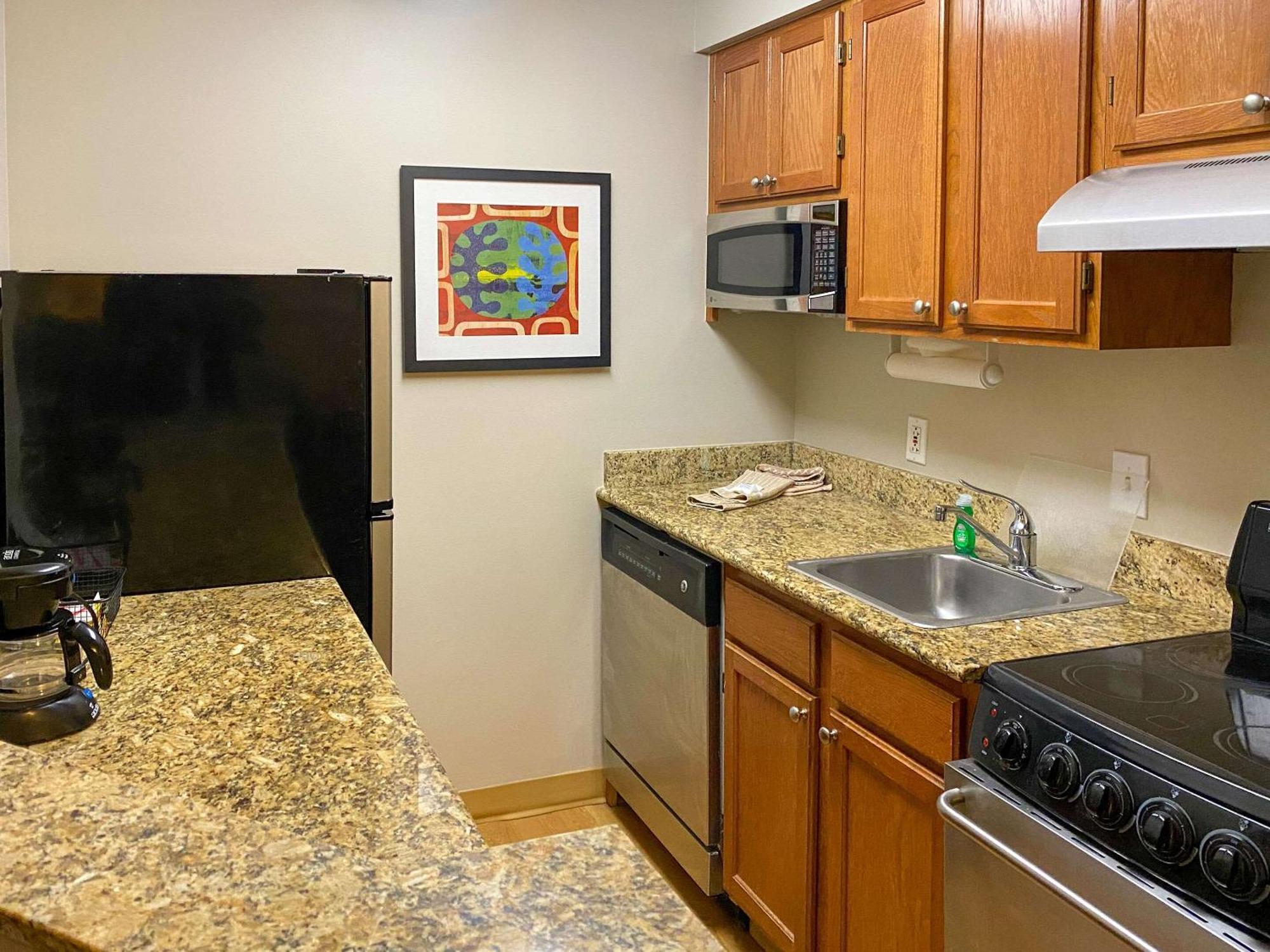 Mainstay Suites Middleburg Heights Cleveland Airport Eksteriør billede