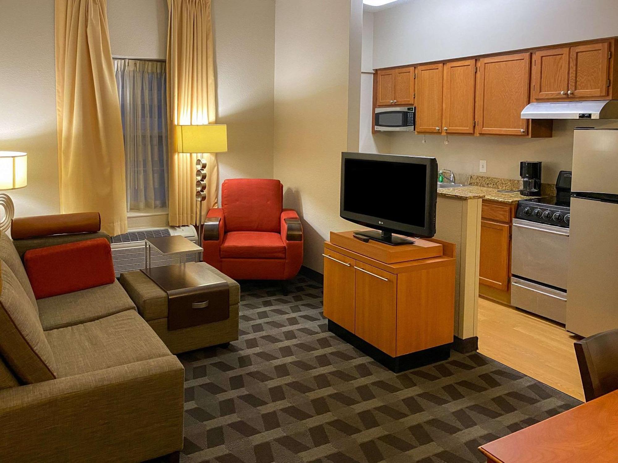 Mainstay Suites Middleburg Heights Cleveland Airport Eksteriør billede