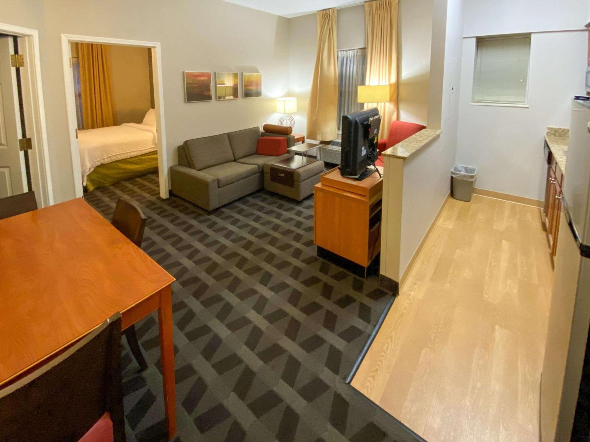 Mainstay Suites Middleburg Heights Cleveland Airport Eksteriør billede